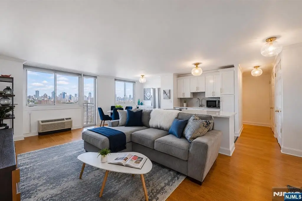 100 Manhattan Avenue 708, Union City, NJ 07087 - #1