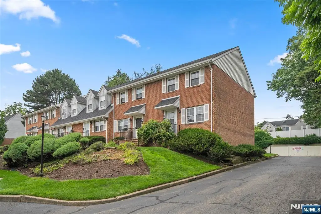156 Parkview Drive 24, Teaneck, NJ 07666 - #1