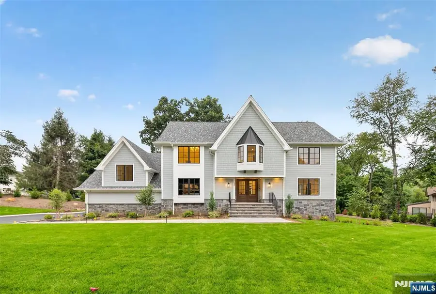 58 Greenwoods Road, Old Tappan, NJ 07675 - #3