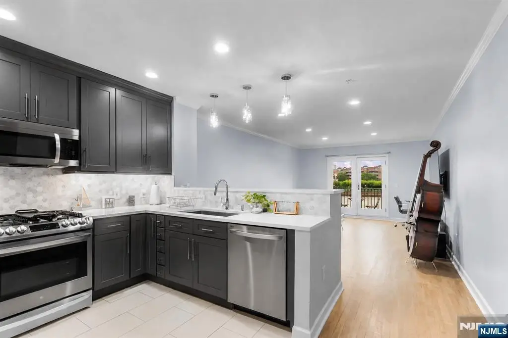 148 The Promenade, Edgewater, NJ 07020 - #1