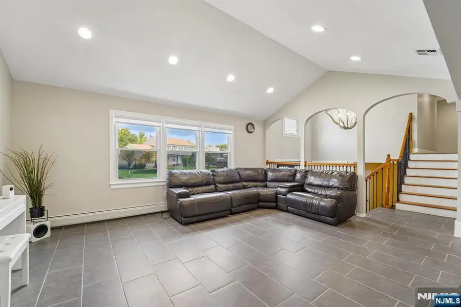 12 Manning Road, Paramus, NJ 07652 - #3