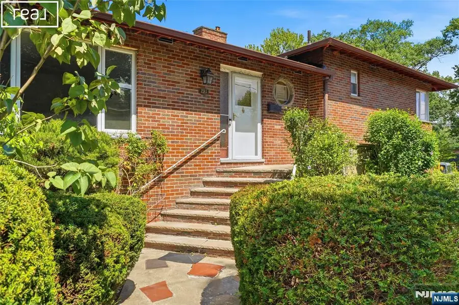 253 McElroy Avenue, Fort Lee, NJ 07024 - #3