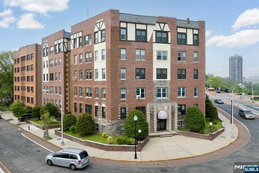 7435 Boulevard 309, North Bergen, NJ 07047 - #3