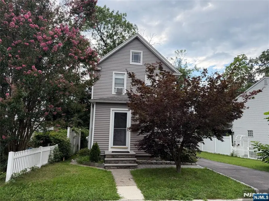24 Roosevelt Avenue, Bergenfield, NJ 07621 - #3