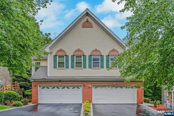 34 Eider Court, Wayne, NJ 07470