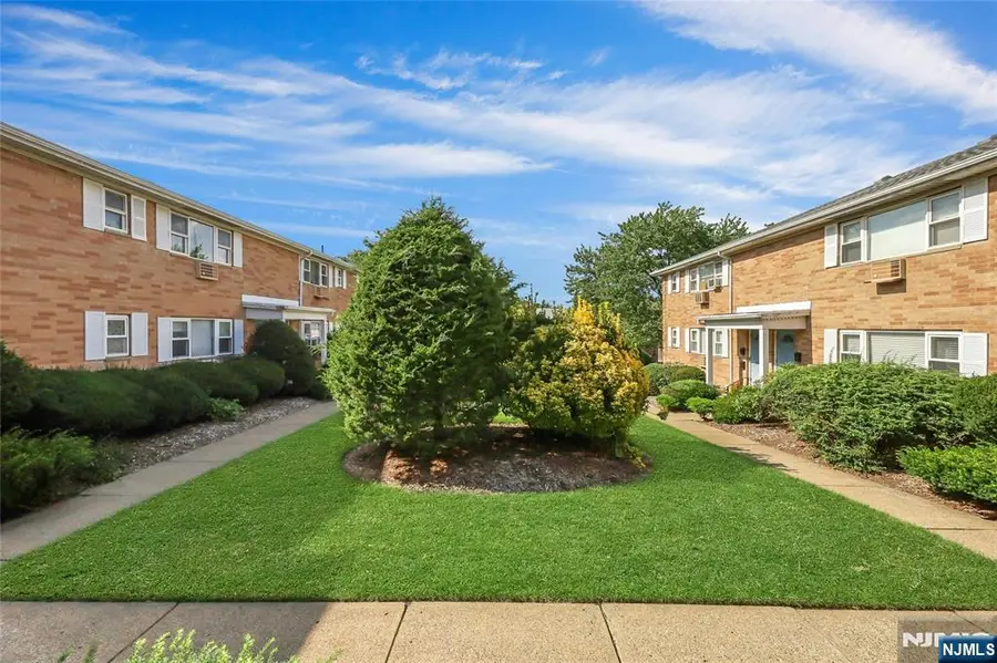 39-20 Dobrin A, Fair Lawn, NJ 07410 - #3