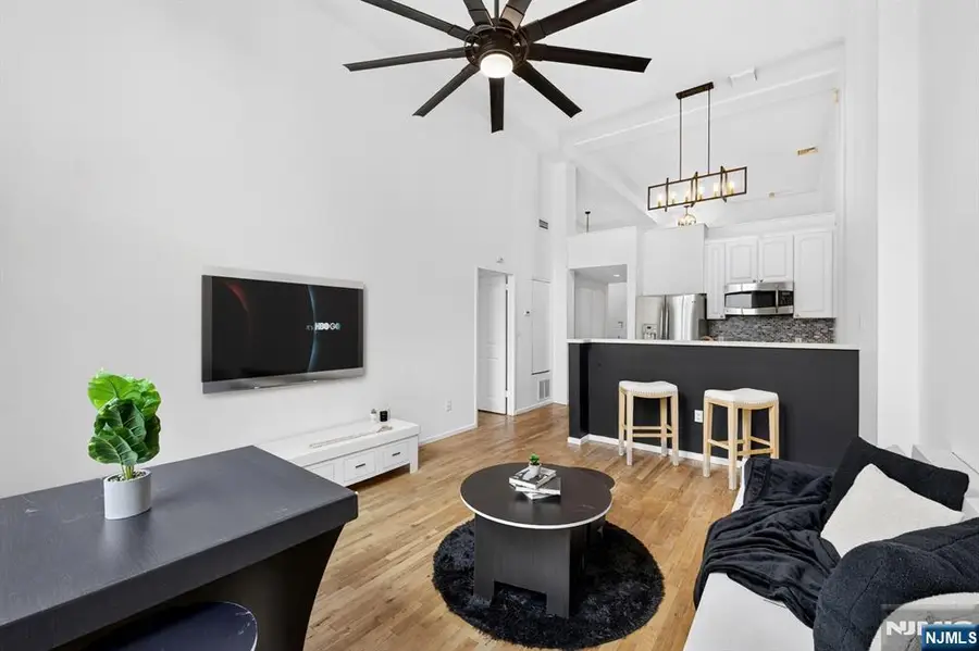 518 Gregory Avenue A-425, Weehawken, NJ 07086 - #3