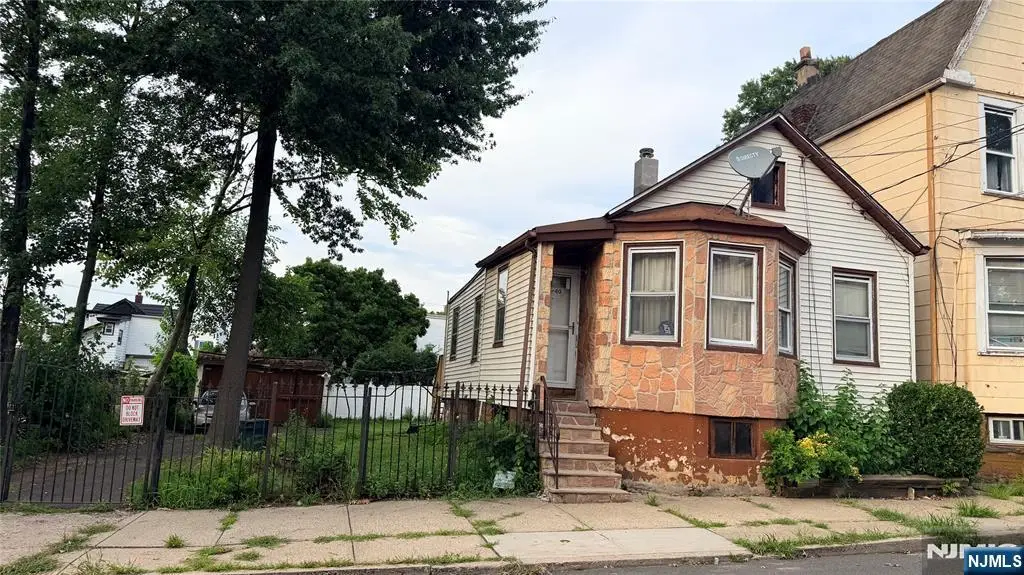 38-40 Grove Terrace, Irvington, NJ 07111 - #1