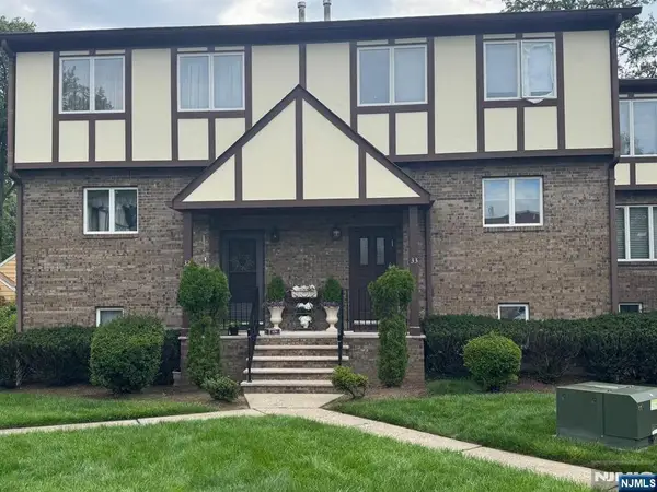 33 Canterbury Lane, New Milford, NJ 07646