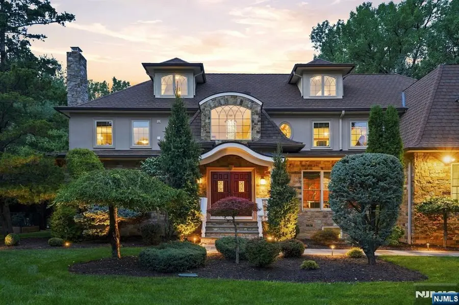 1 Aspen Court, Mahwah, NJ 07430 - #2