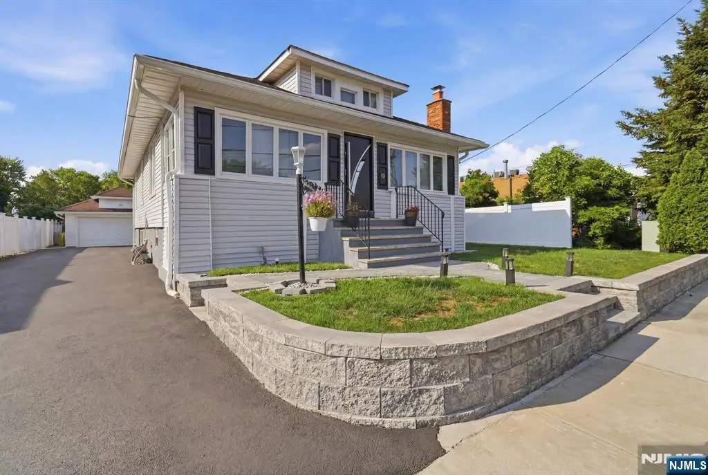 15 Pehle Avenue, Saddle Brook, NJ 07663 - #1