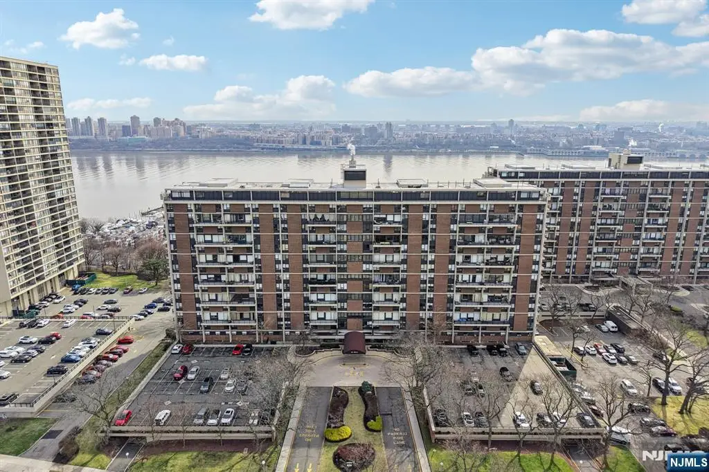 2 Horizon Road 1428, Fort Lee, NJ 07024 - #1