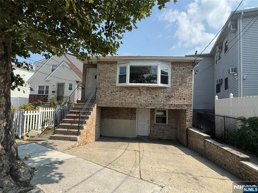 71 Suburbia Court, Jersey City, NJ 07305 - #2