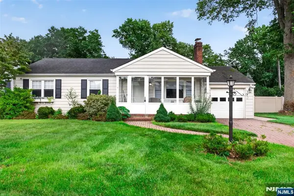 870 Crescent Drive, Rahway, NJ 07065