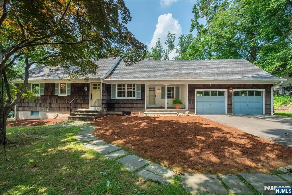 8 Haring Drive, Old Tappan, NJ 07675 - #1