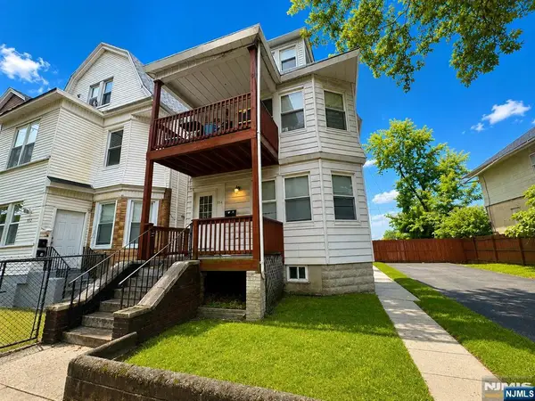 554 Norwood Street, East Orange, NJ 07018