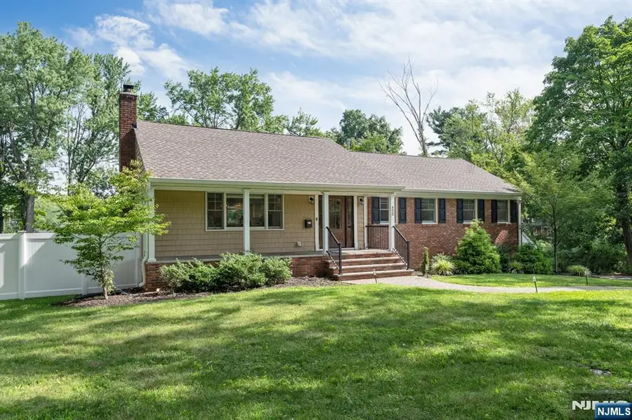 425 Clinton Avenue, Wyckoff, NJ 07481 - #2