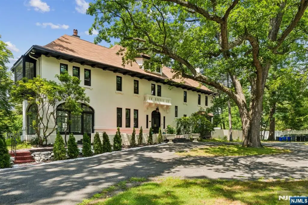 731 Berkeley Avenue, Orange, NJ 07050 - #1