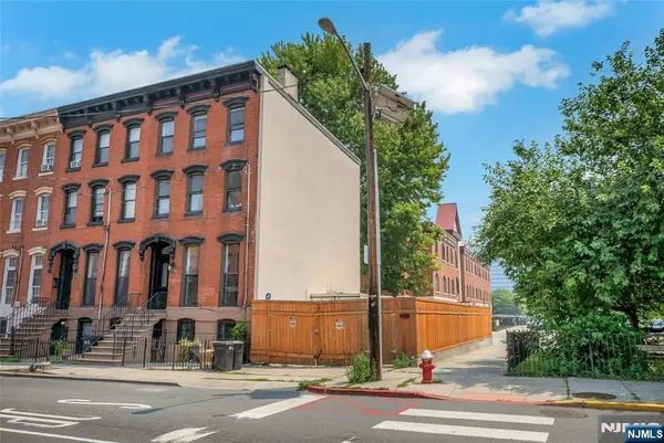514 Manila Avenue, Jersey City, NJ 07302