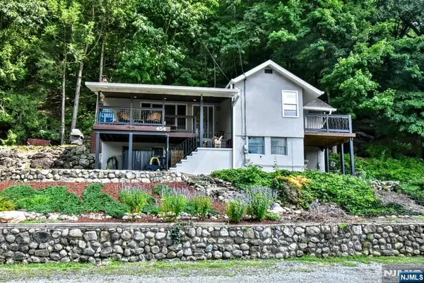 454 Skyline Lake Drive, Ringwood, NJ 07456
