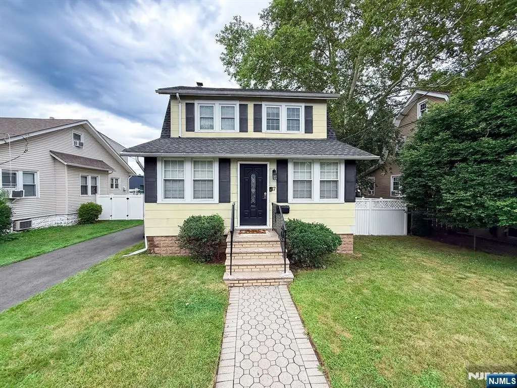 17 Carnation Street, Bergenfield, NJ 07621 - #1
