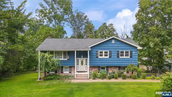 28 Forest Place, Montville Township, NJ 07082