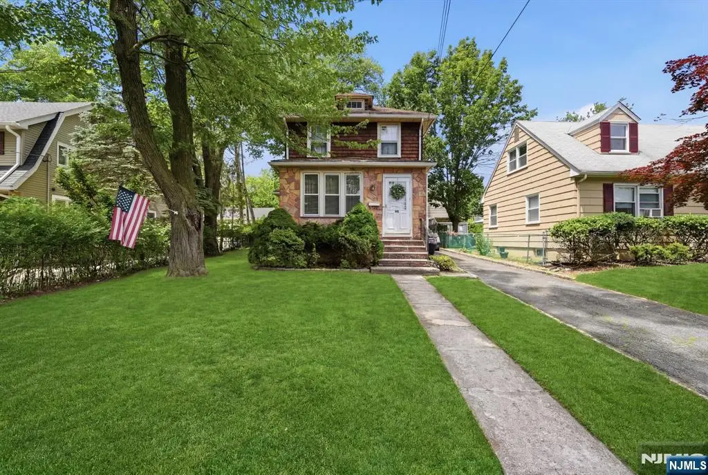 112 Grove Avenue, Verona, NJ 07044 - #1