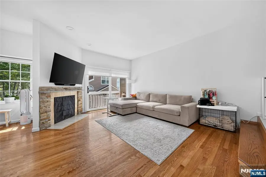 516 Windsor Drive, Palisades Park, NJ 07650 - #3