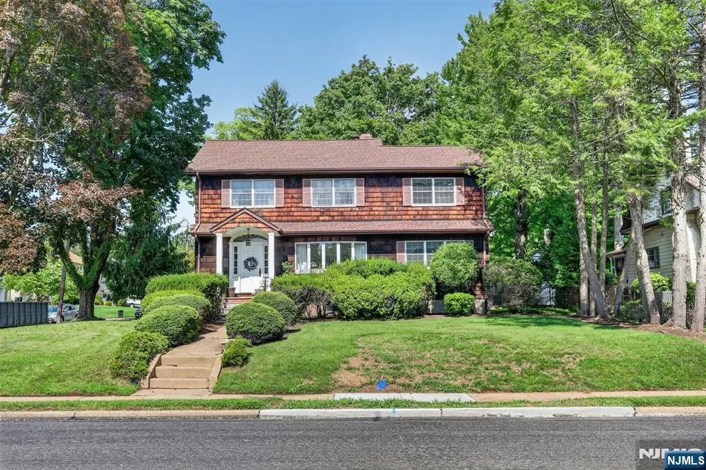 484 Godwin Avenue, Midland Park, NJ 07432 - #1