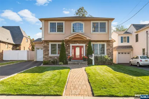 16 Madison Avenue, Hasbrouck Heights, NJ 07604