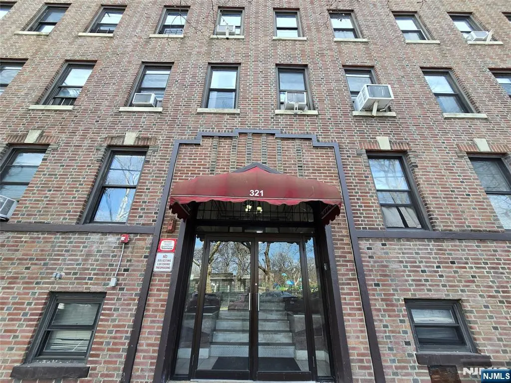 321 79th Street 8, North Bergen, NJ 07047 - #1