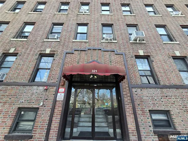 321 79th Street 8, North Bergen, NJ 07047