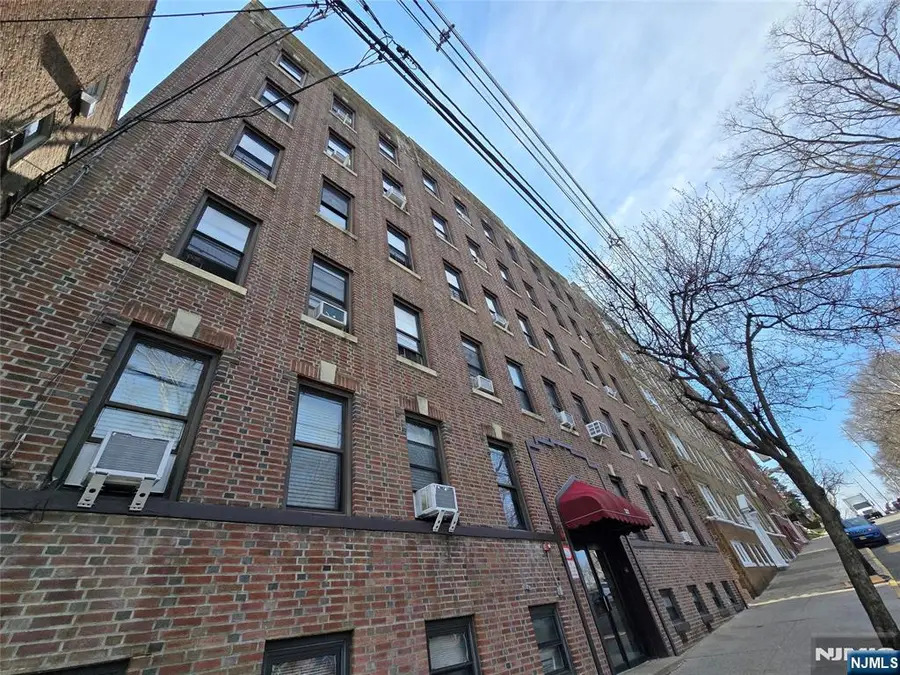321 79th Street 8, North Bergen, NJ 07047 - #2