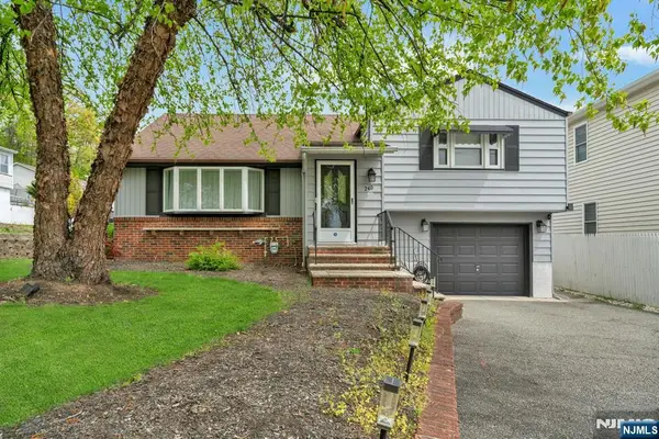 240 Gordon Avenue, Totowa, NJ 07512