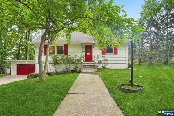 107 Roland Street, Park Ridge, NJ 07656