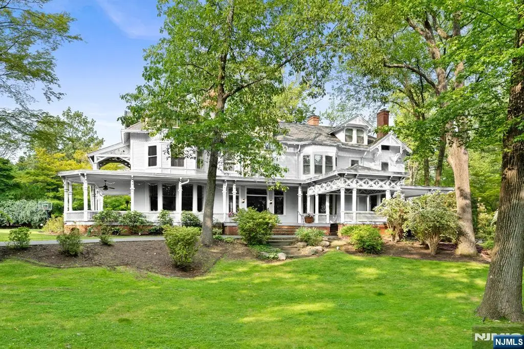 40 Highland Avenue, Millburn, NJ 07078 - #1