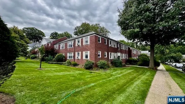 349 Bloomfield Avenue 25, Verona, NJ 07044 - #2