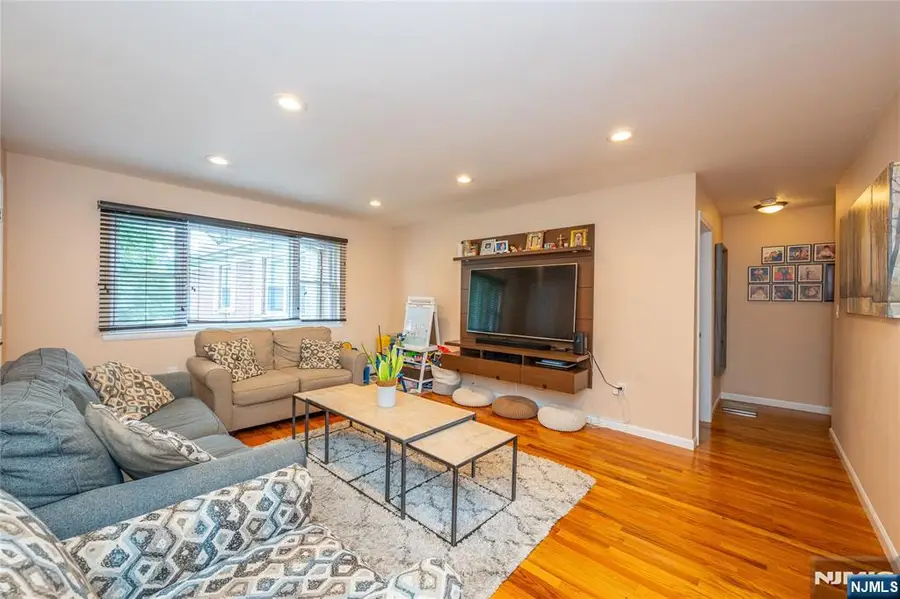 24 Manchester Court 62, Wayne, NJ 07470 - #3