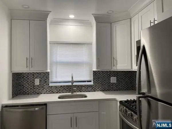 2165C N Central Road C, Fort Lee, NJ 07024