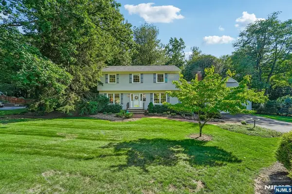 30 Arlton Avenue, Allendale, NJ 07401