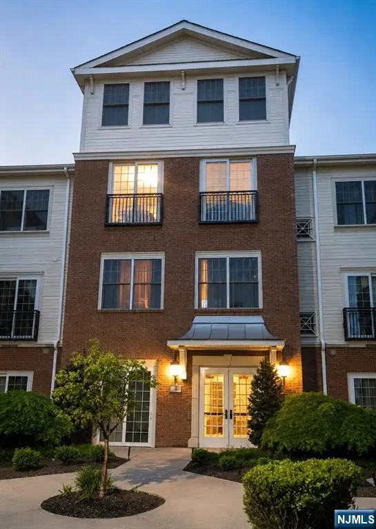 3315 The Plaza, Tenafly, NJ 07670