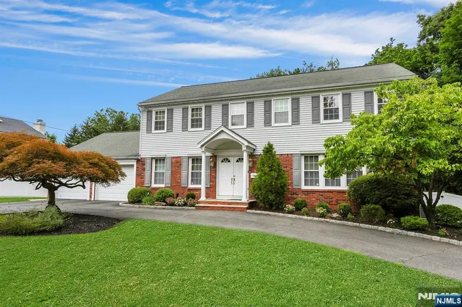 56 O Shaughnessy Lane, Closter, NJ 07624 - #2