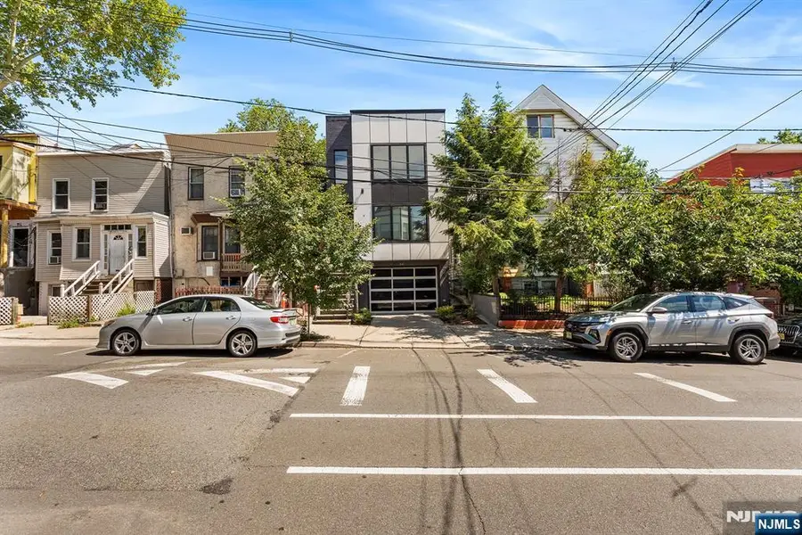 36 Lincoln Street 2, Jersey City, NJ 07307 - #2