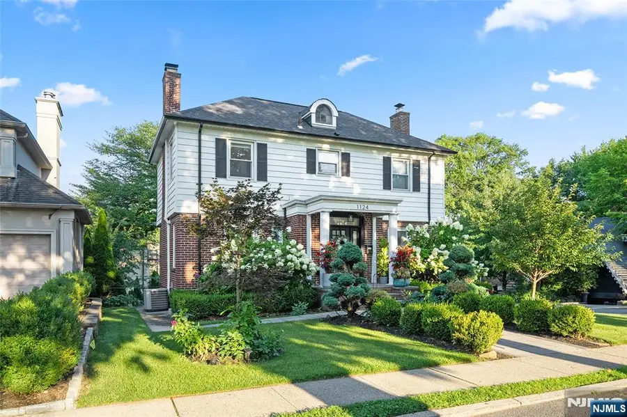 1124 Abbott Boulevard, Fort Lee, NJ 07024 - #2