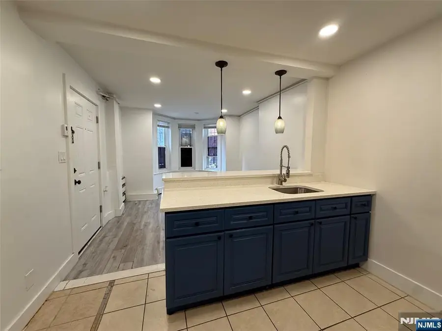 270 1/2 Summit Avenue, Jersey City, NJ 07306 - #3