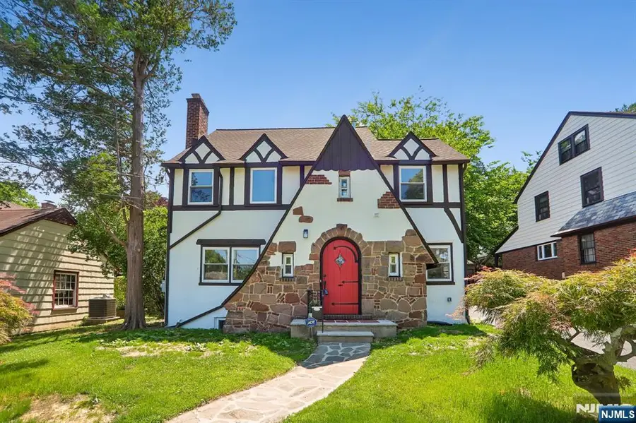 6 Norfolk Avenue, Maplewood, NJ 07040 - #2