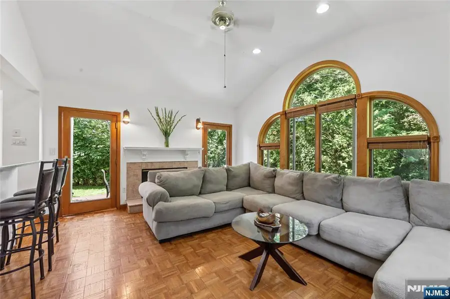 16-03 Radburn Road, Fair Lawn, NJ 07410 - #3