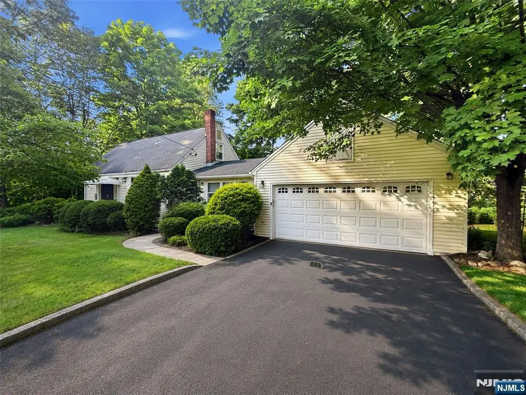 783 Sunset Terrace, Franklin Lakes, NJ 07417 - #1
