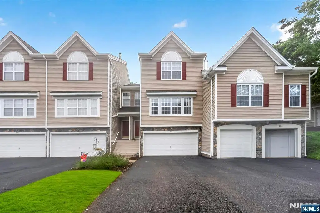 252 Ridge Drive, Pompton Lakes, NJ 07442 - #1
