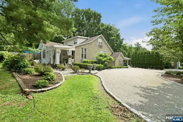 40 Edgewood Avenue, West Orange, NJ 07052